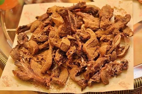 本期品牌:贵阳但家香酥鸭