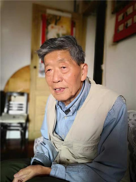 回忆峥嵘岁月阔步向黔进郑怀忠倾注一腔真情参与剿匪尽心尽责守护一方