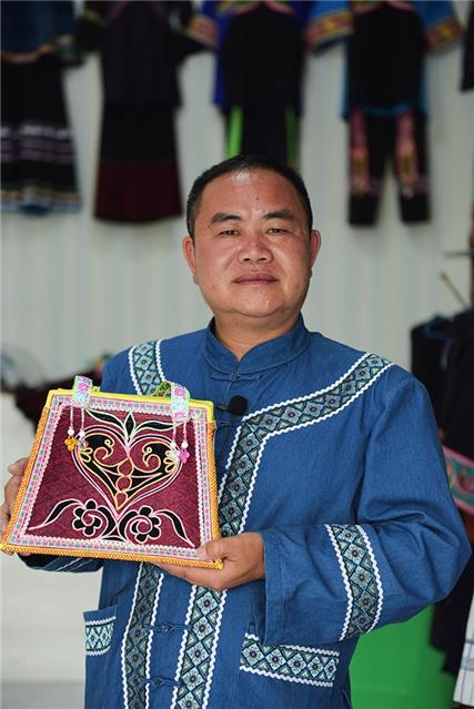 云听两会好声音丨全国人大代表韦波人搬出来了但不要把传统文化丢在