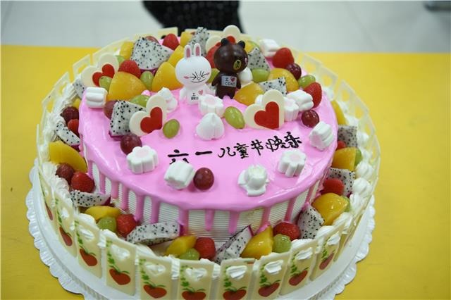 百里杜鹃:爱心伴童心 情暖"六·一"儿童节