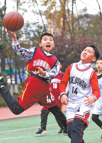 脊柱弯曲纳入全国学生常见病监测 让儿童青少年挺拔成长