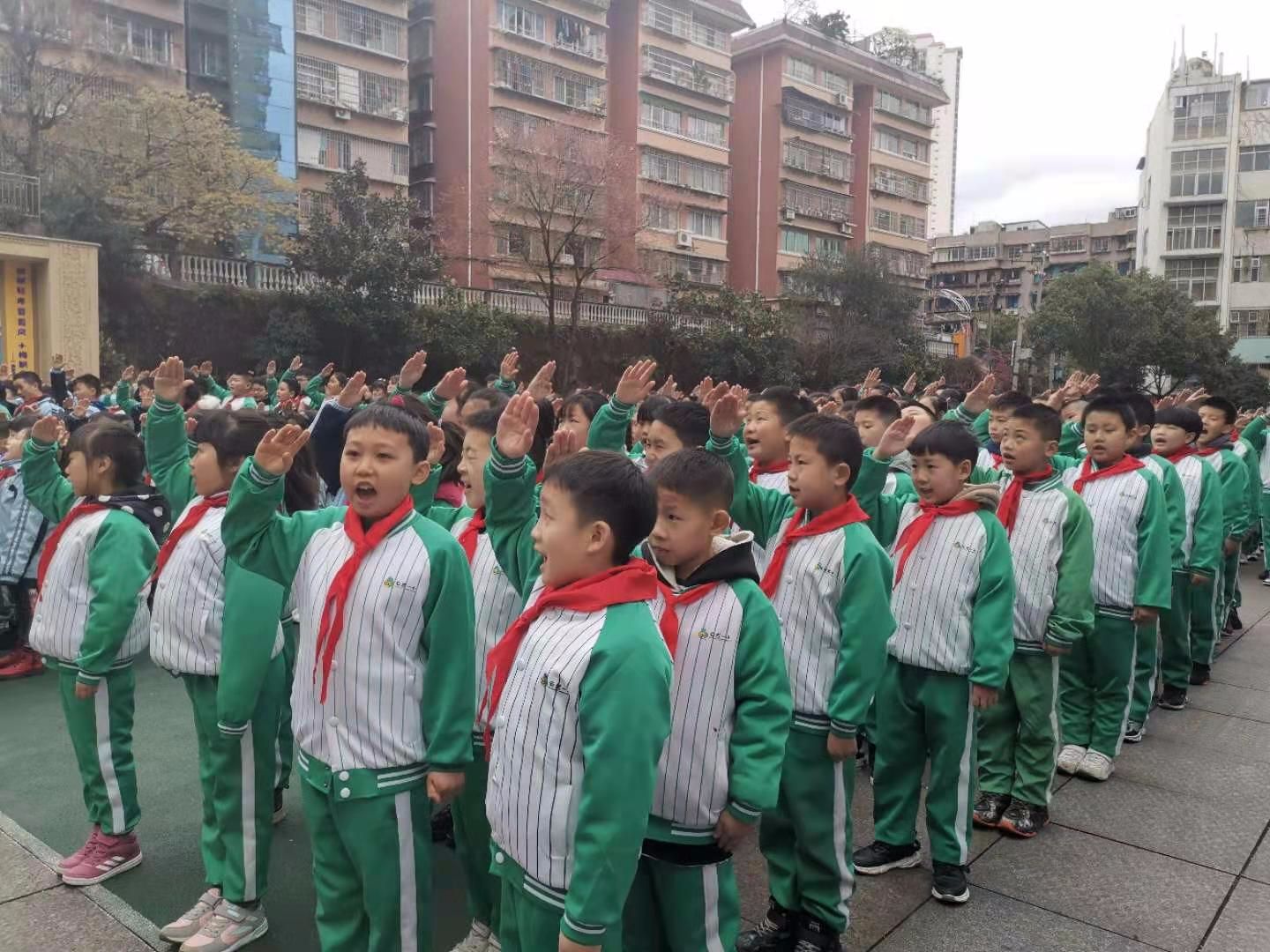 新春赞"三牛" "犇"向2035—— 贵阳市云岩区第一小学春季开学典礼