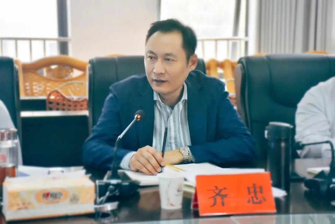 齐忠在听取汇报后指出,近年来,清镇教育取得一定成效,学前三年毛入园