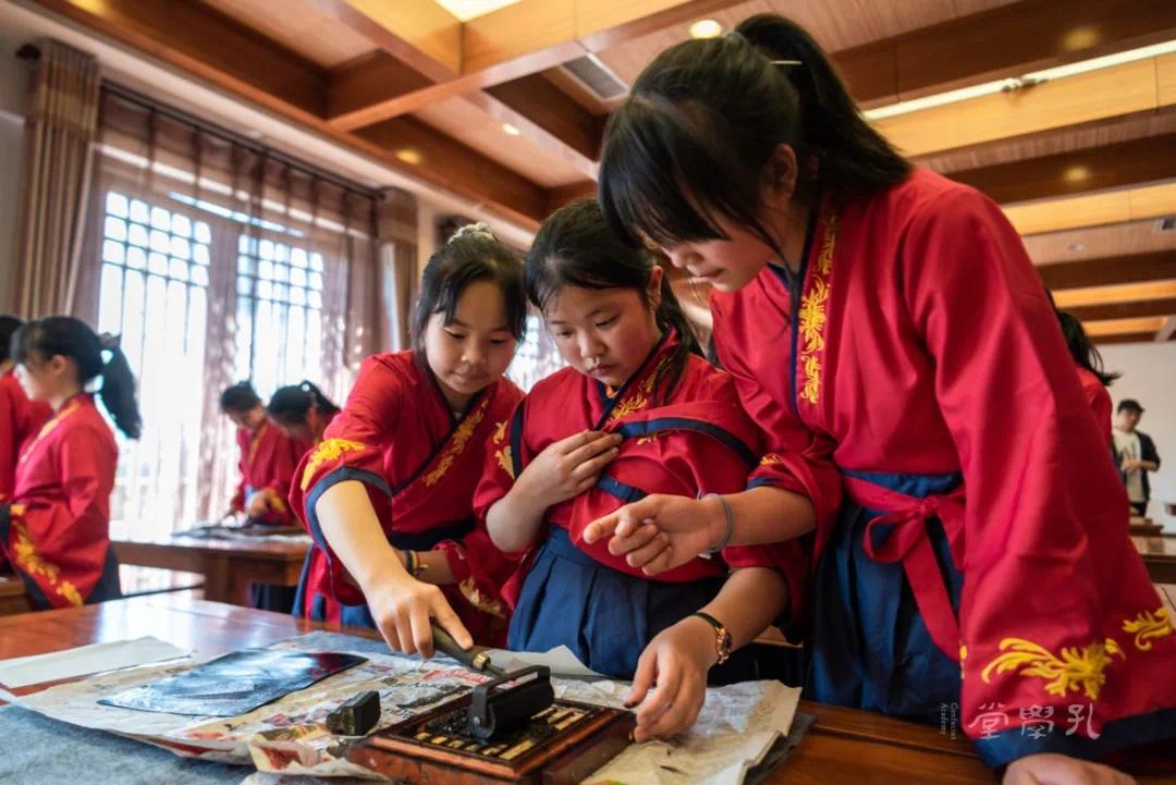 学生们充分感受到了传统文化的魅力和底蕴,将能更好的弘扬中华民族