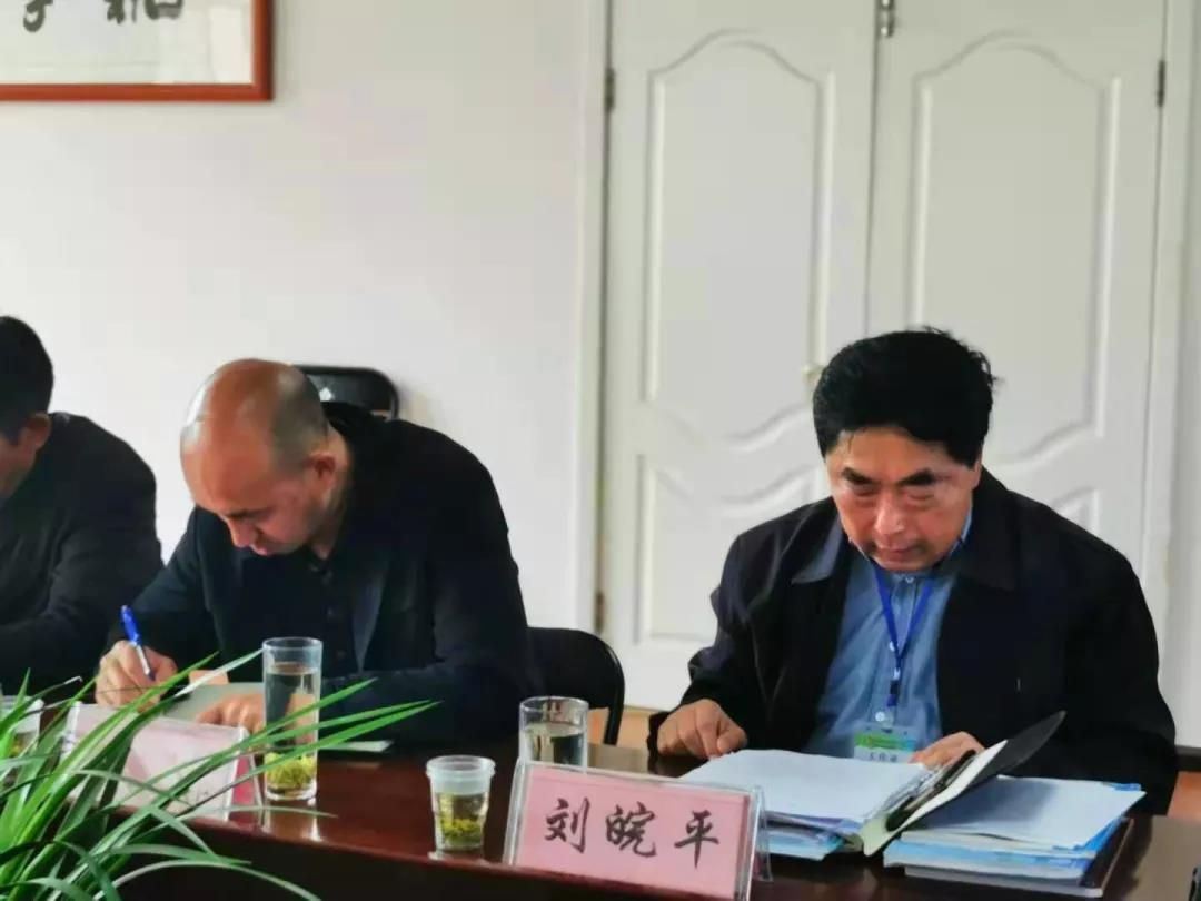名校长加盟景阳 再启程情系教育 ——景阳中学召开新任管理督学入职