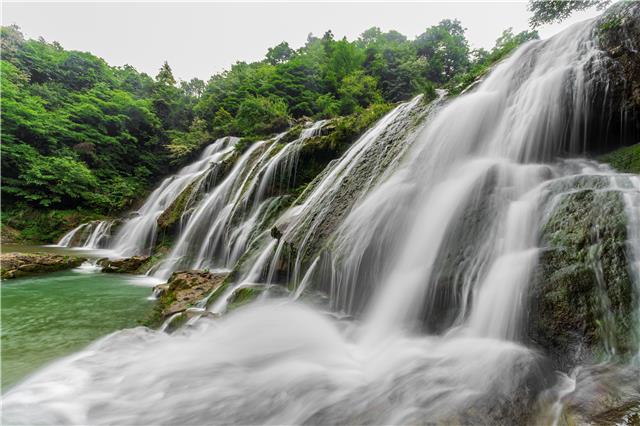 百里杜鹃米底河景区图片