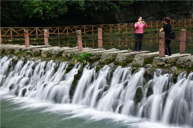 百里杜鹃米底河景区图片