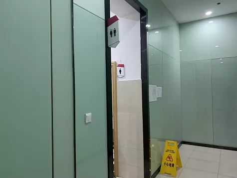 贵阳女子如厕遭遇偷拍,为抓色狼狂追一公里,结果…(附防狼秘籍)