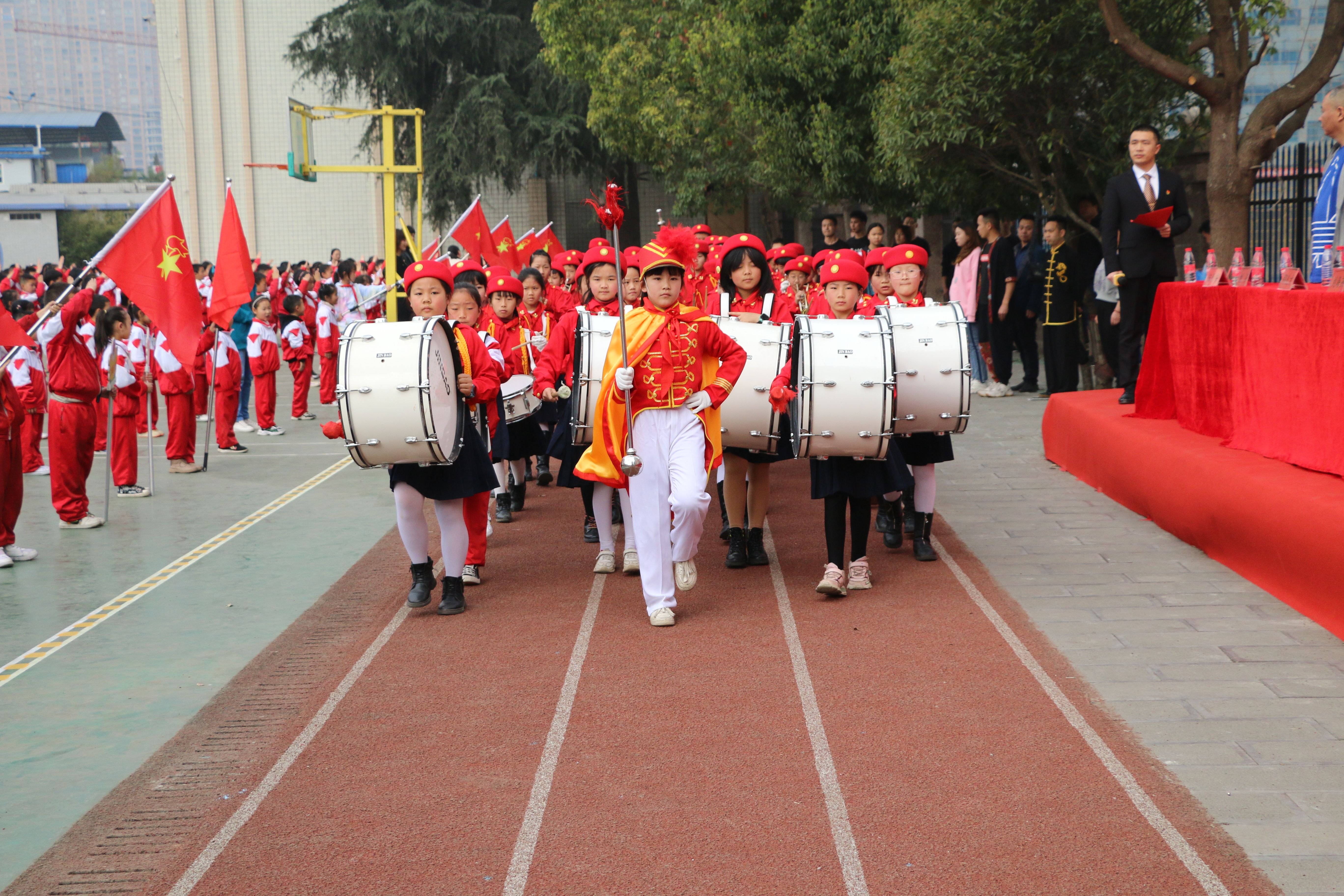 让每个孩子健康,快乐,有智慧地成长——毕节二十二小