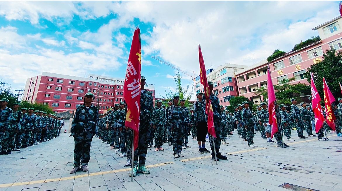 迷彩青春无悔 磨砺坚强意志——景阳中学开启2021年新生军训生活