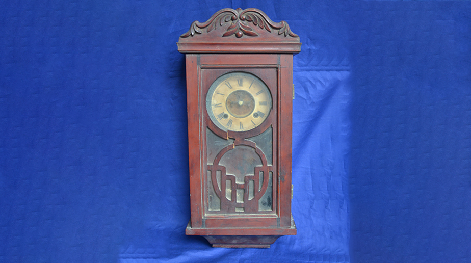 遵义会议室挂钟