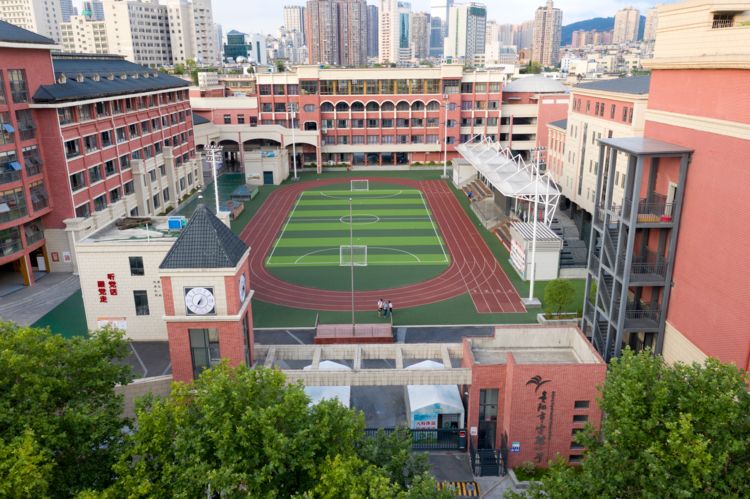 贵阳市实验小学体育场向社会开放