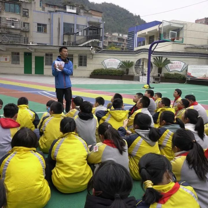 贵阳市云岩区环西小学图片