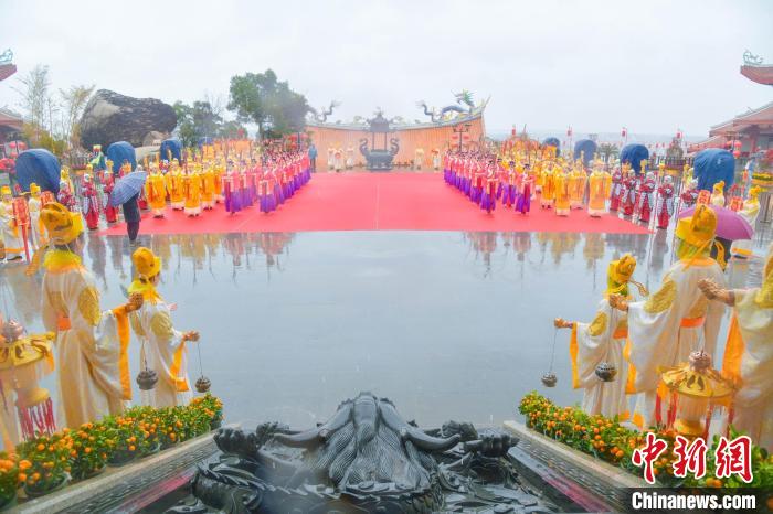妈祖祭典现场。　徐国荣 摄