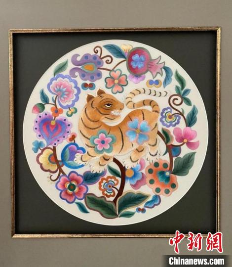 杨华珍的刺绣作品《十二生肖——虎》。　受访者供图