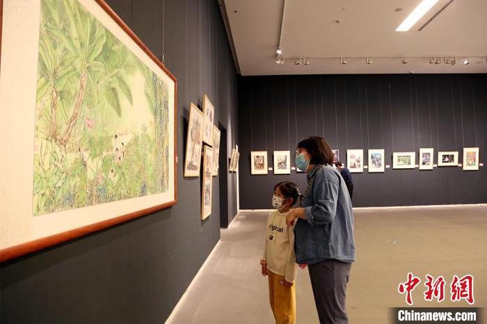 天津美术馆近日推出童心逐梦书画艺术展。　刘俊苍 摄