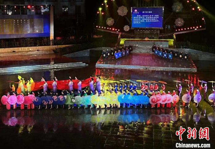 大型女书史诗剧《八角花开》。　江永县委宣传部供图