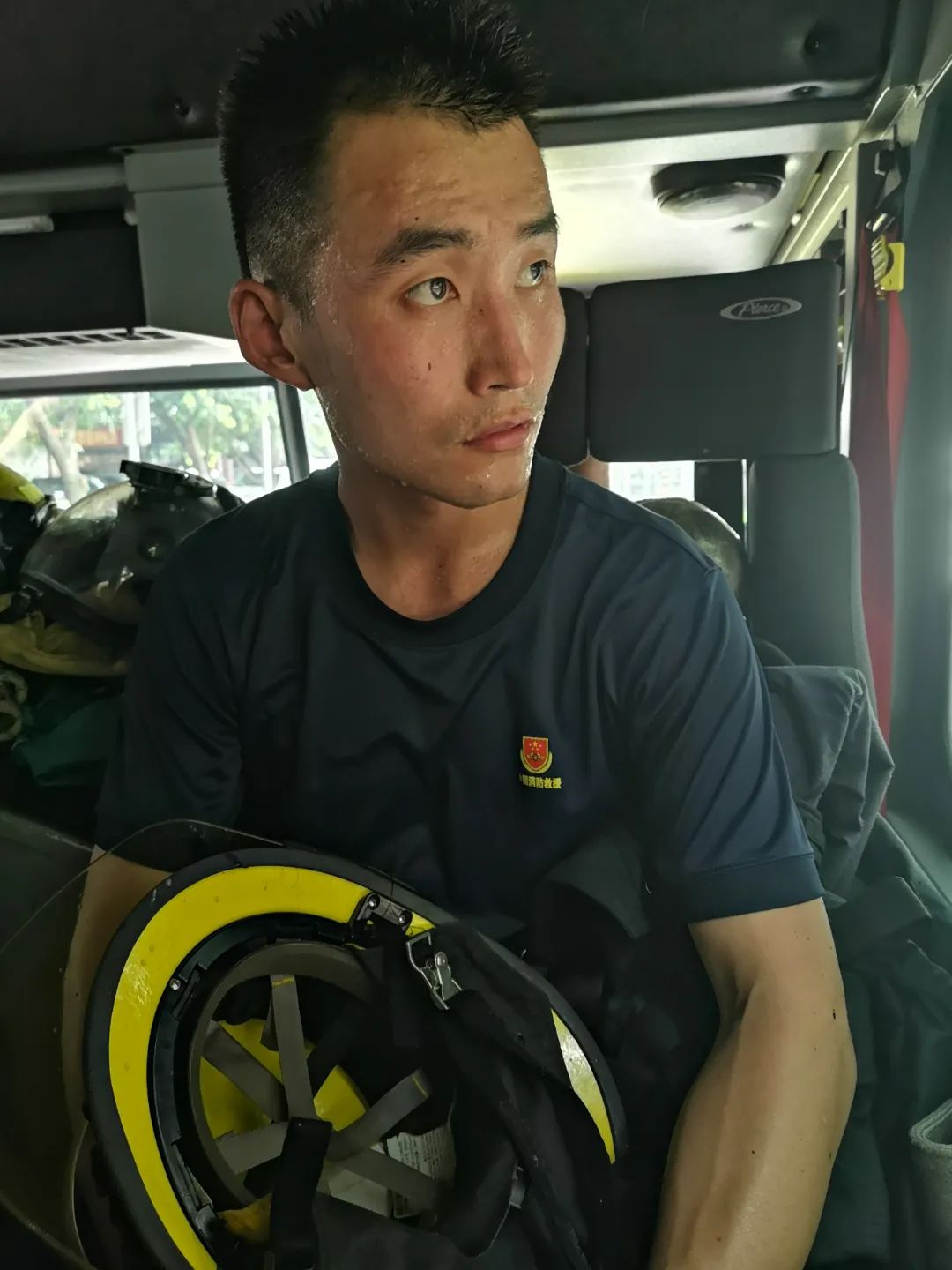 万惠文同志生前出警归来.jpg 图片