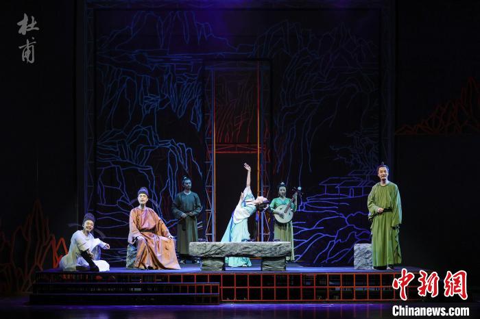 北京人艺《杜甫》再度上演？　李春光 摄