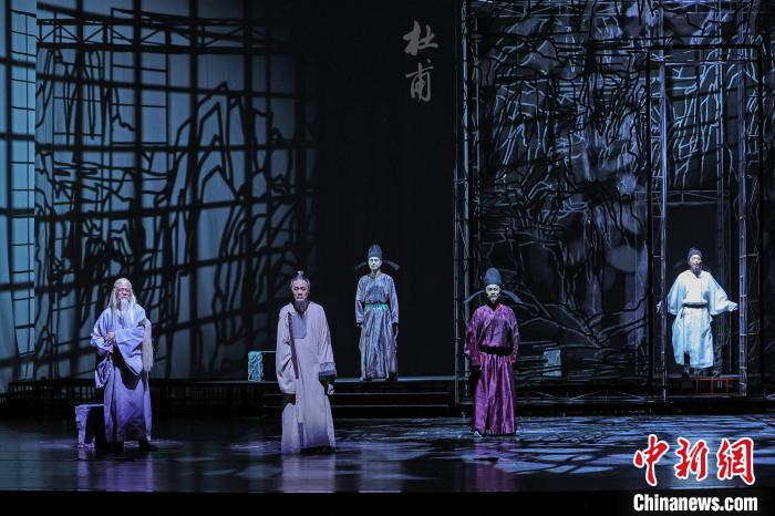 北京人艺《杜甫》再度上演？　李春光 摄